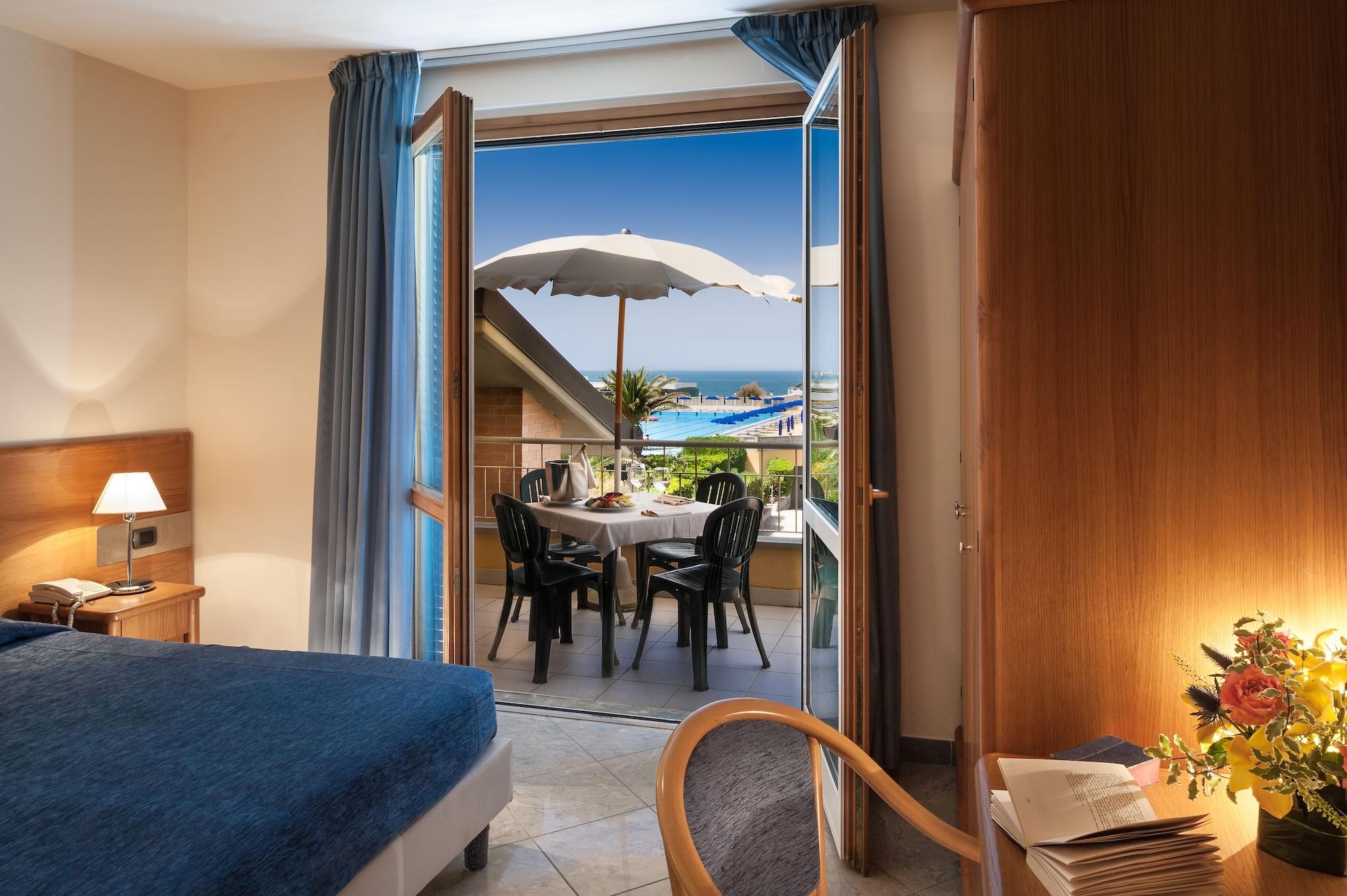 Continental Resort Tirrenia Εξωτερικό φωτογραφία