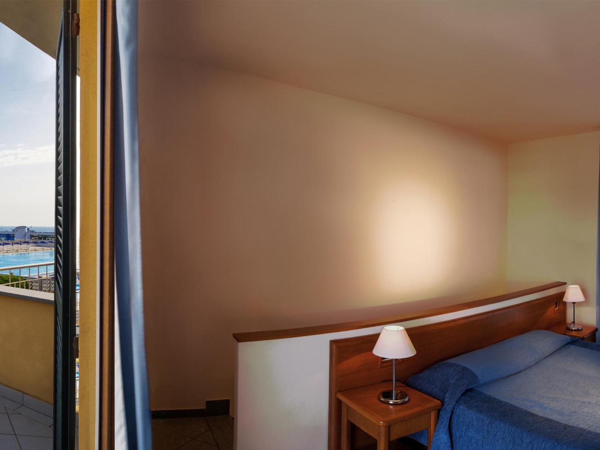 Continental Resort Tirrenia Εξωτερικό φωτογραφία