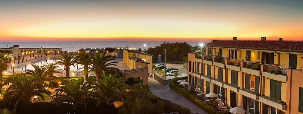 Continental Resort Tirrenia Εξωτερικό φωτογραφία