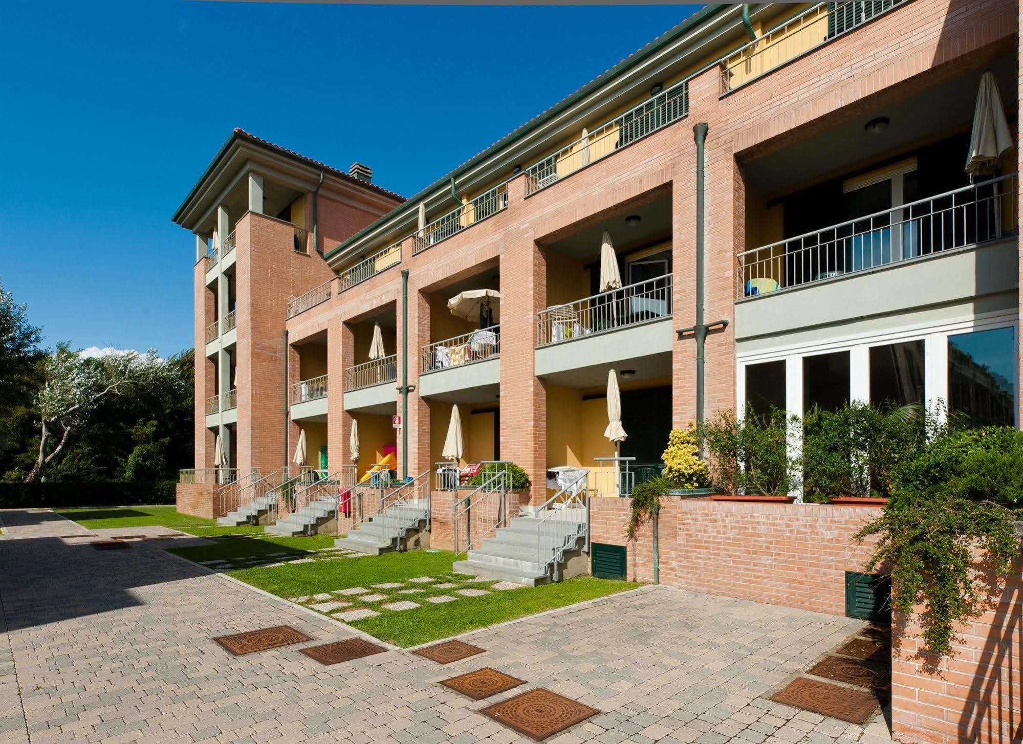 Continental Resort Tirrenia Εξωτερικό φωτογραφία